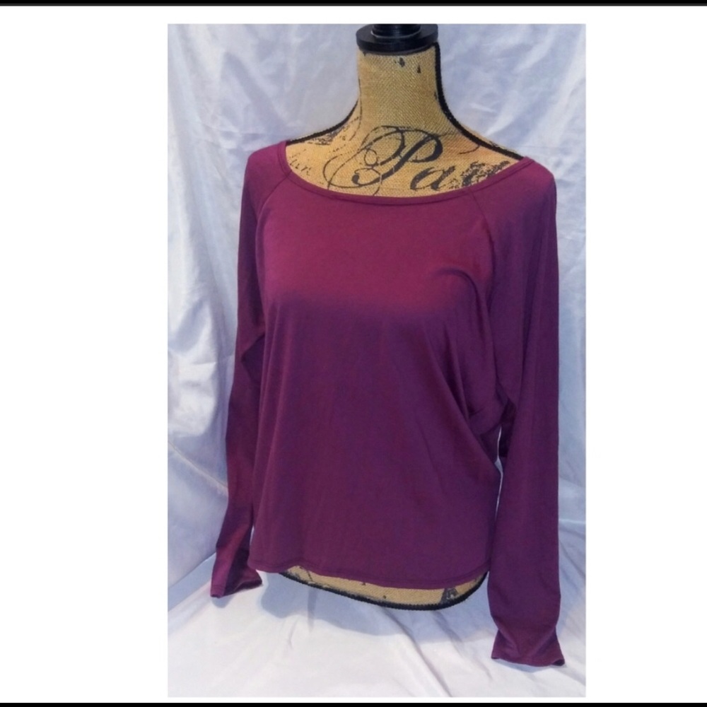 Fabletics Athletic Top - Picture 3 of 5